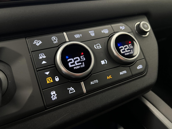 Land Rover Defender 110 D300 X-DYNAMIC SE AWD AUT 3.0 d Dynamic SE