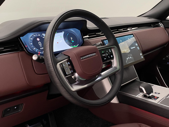 Land Rover Range Rover P550e AUTOBIOGRAPHY