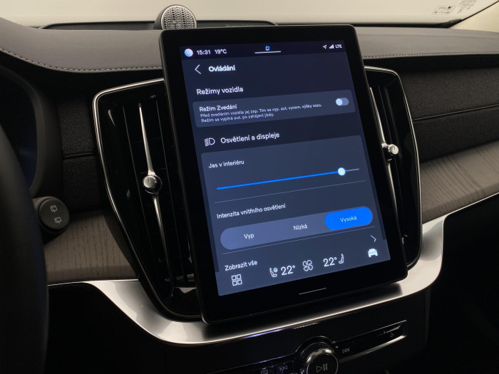 Volvo XC90 T8 AWD RECHARGE DARK REZERVACE