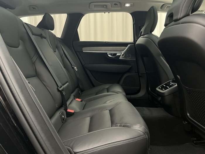 Volvo V90 CC B5 AWD ULTIMATE Rezervace 2.0 CC CC