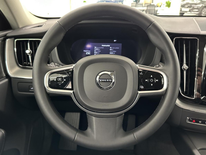 Volvo XC60 B4 AWD PLUS BRIGHT REZERVACE 2.0 Plus