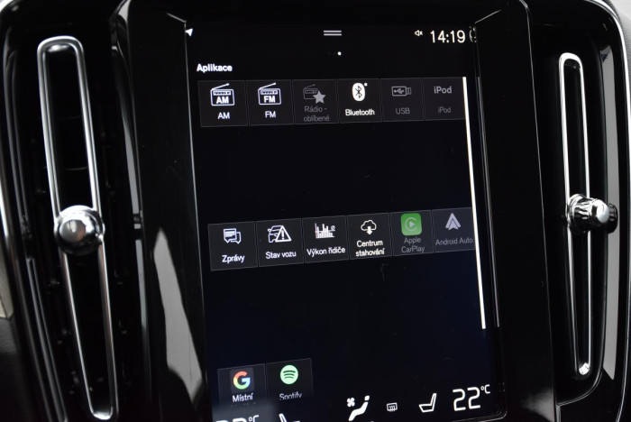 Volvo XC40 D3 INSRIPTION AUT REZERVACE 2.0 d