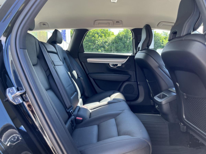 Volvo V90 D4 MOMENTUM POLESTAR Aut CZ 2.0 d Momentum