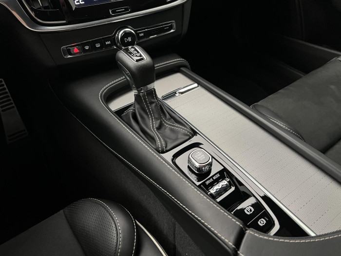 Volvo S90 D5 AWD R-DESIGN AUT 2.0 d