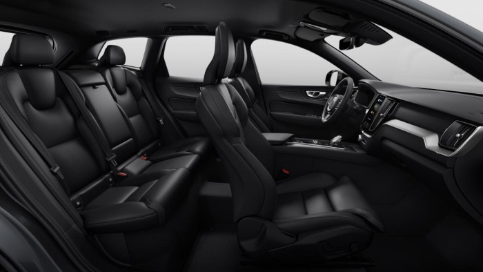 Volvo XC60 B5 AWD AUT PLUS BLACK EDITION 2.0 Plus Edition