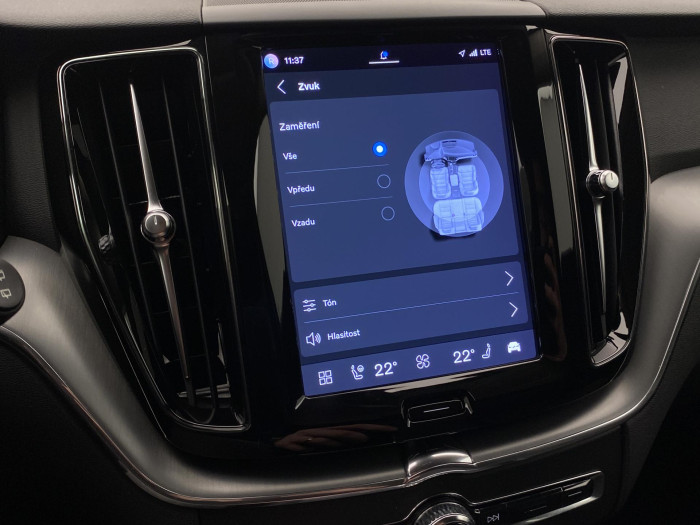 Volvo XC60 B4 AWD CORE AUT CZ