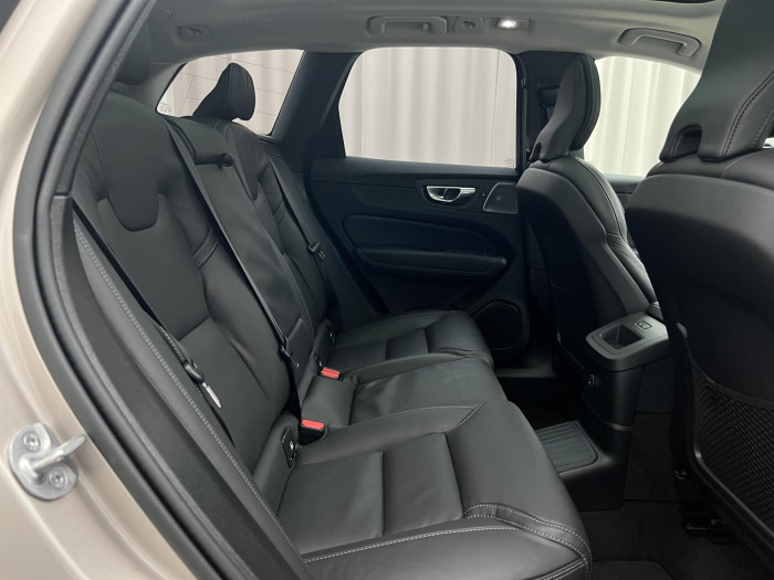 Volvo XC60 T6 AWD RECHARGE ULTRA DARK CZ