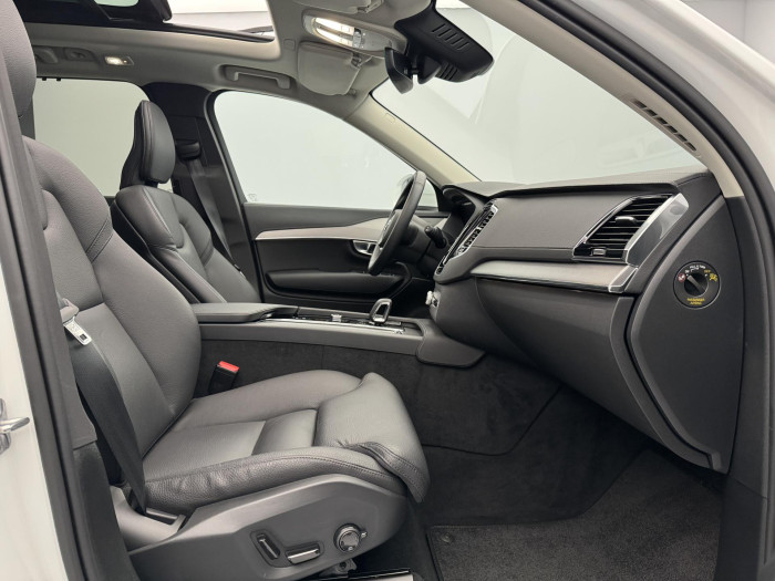 Volvo XC90 B5 AWD PLUS BRIGHT REZERVACE