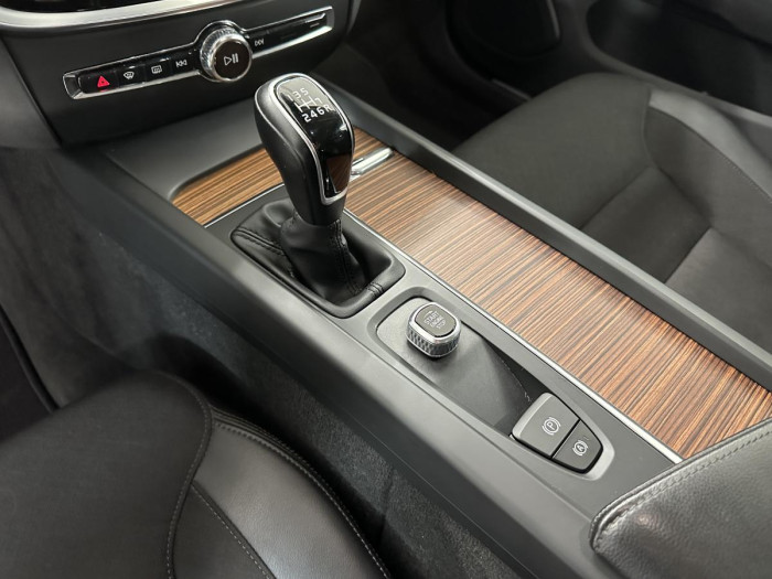 Volvo V60 D3 MOMENTUM REZERVACE 2.0 d Momentum