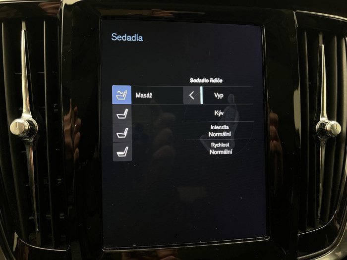 Volvo V90 CC D5 AWD PRO AUT CZ 2.0 d CC CC