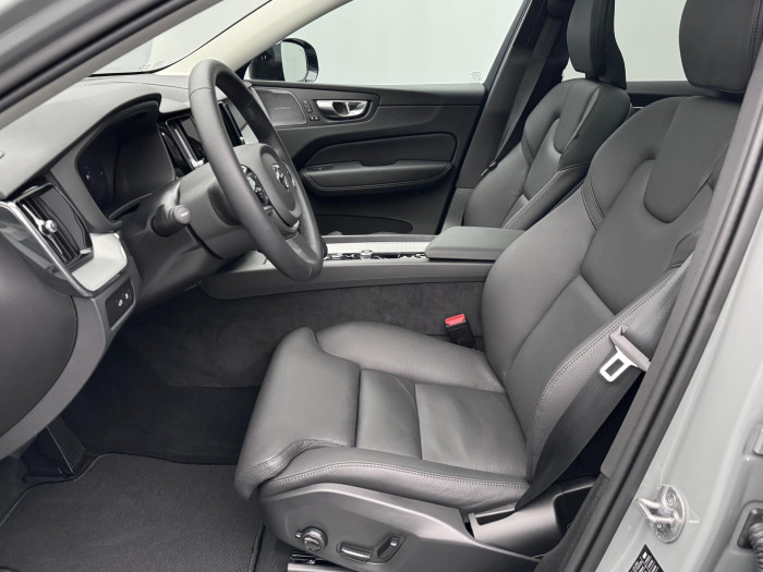 Volvo XC60 T6 AWD RECHARGE PLUS DARK AUT