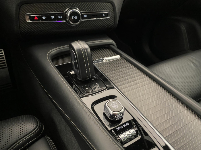 Volvo XC90 B5 AWD AUT R-DESIGN 7míst