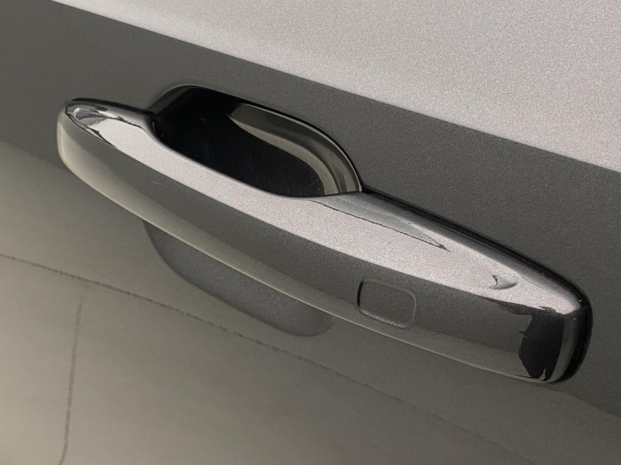 Volvo XC90 B6 AWD R-DESIGN REZERVACE