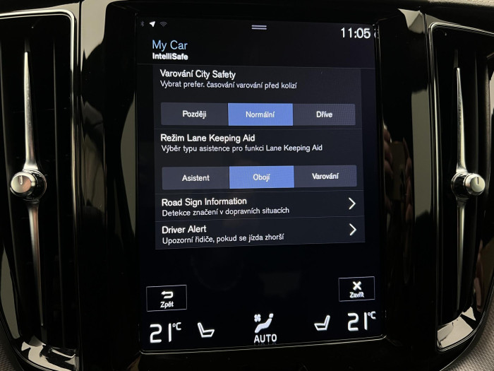 Volvo XC60 T4 R-DESIGN AUT