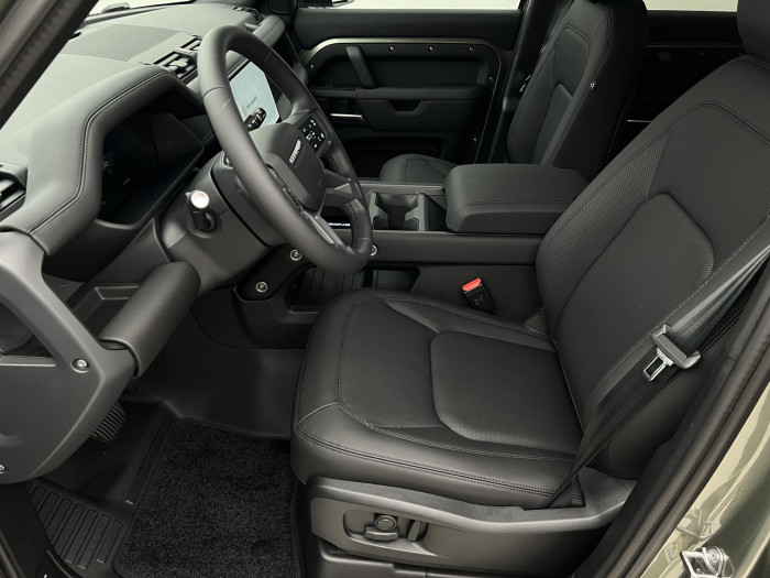 Land Rover Defender 110 D300 X-DYNAMIC SE AWD AUT 3.0 d Dynamic SE