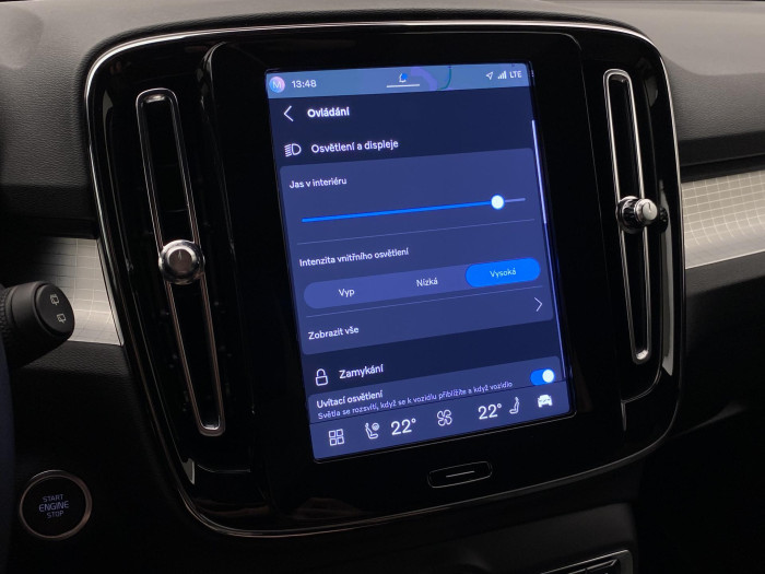 Volvo XC40 B4 CORE AUT CZ 1.maj