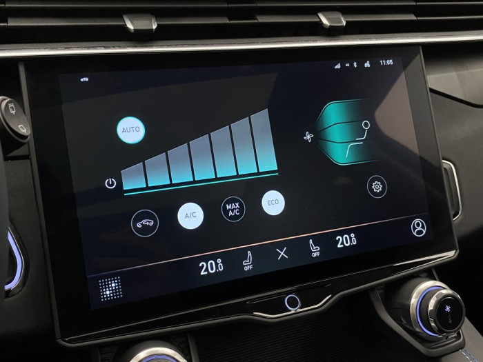 Lynk & Co 01 PHEV DCT AUT 1.maj. REZERVACE