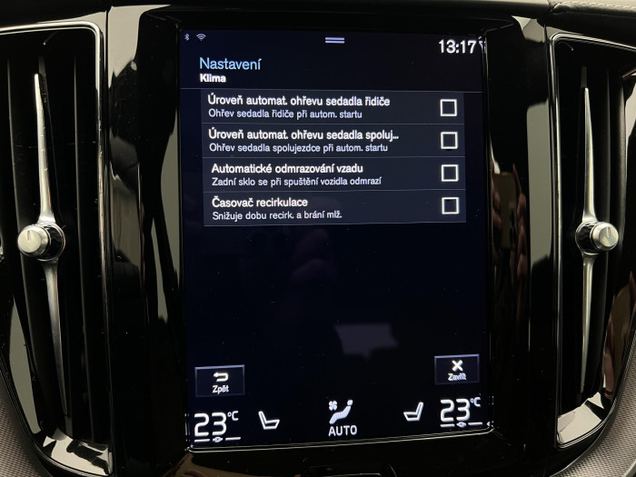 Volvo XC60 B5 AWD R-DESIGN AUT