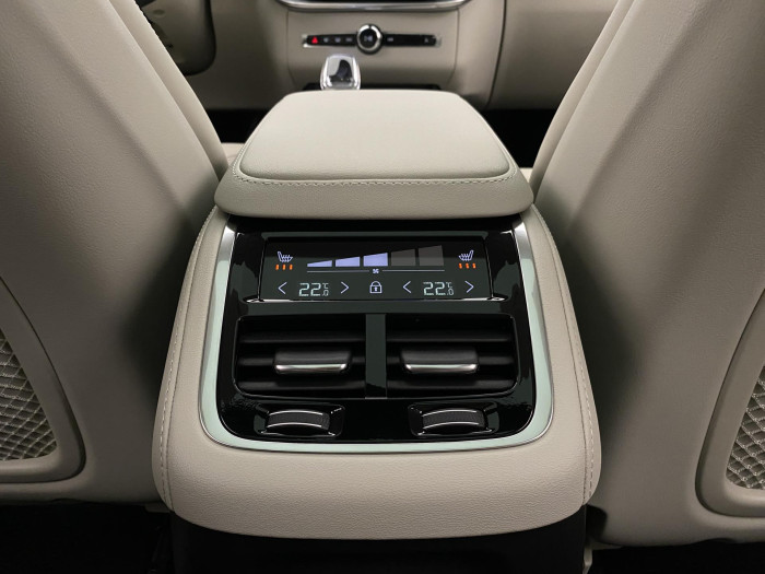 Volvo XC90 T8 AWD RECHARGE BRIGHT PLUS 7m