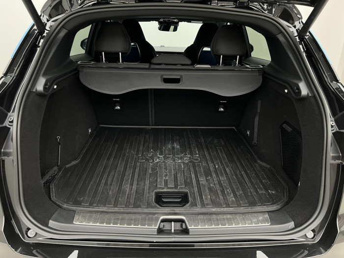 Lynk & Co 01 PHEV DCT AUT 1.maj.