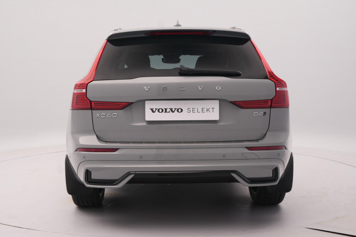 Volvo XC60 B4 AWD PLUS DARK AUT 1. maj
