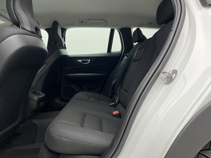 Volvo V60 CC B4 AWD AUT 1.maj 2.0 CC CC