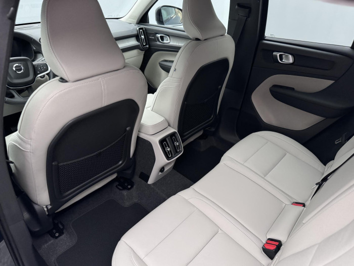 Volvo XC40 B3 AUT DARK PLUS