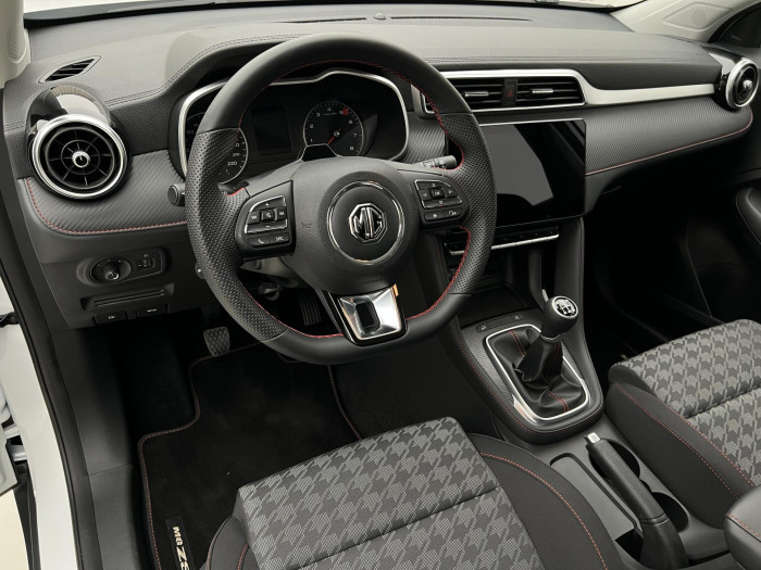MG ZS 1.5 ESSENTIAL PLUS CZ 1.maj.