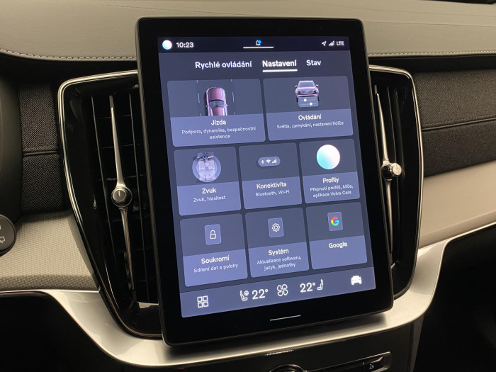 Volvo XC90 T8 AWD RECHARGE CORE AUT CZ 7m