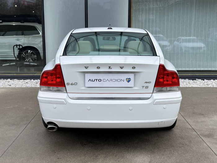 Volvo S60 2.4i MOMENTUM CZ 2.4 i Momentum