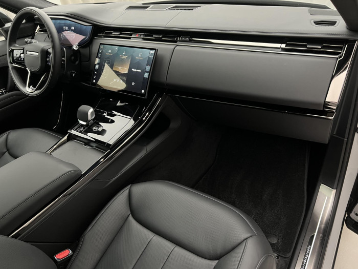Land Rover Range Rover Sport P550e AUTOBIOGRAPHY REZERVACE