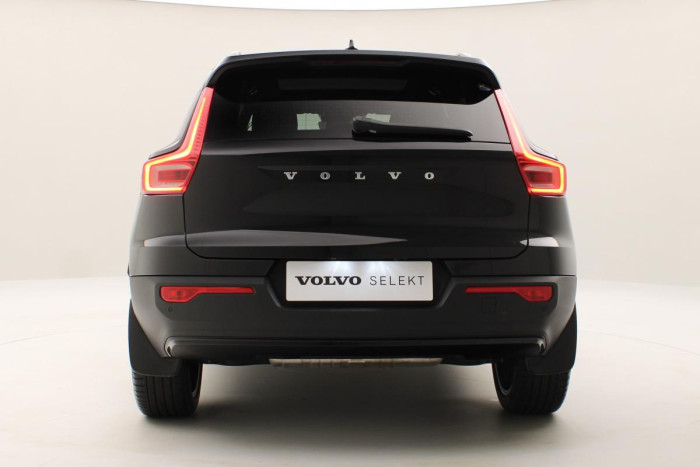 Volvo XC40 B5 AWD R-DESIGN AUT CZ 1.maj.