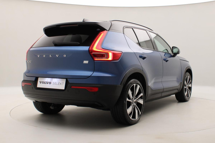 Volvo XC40 P8 AWD RECHARGE AUT REZERVACE