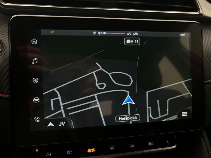 MG ZS 1.0T EXCLUSIVE AUT CZ 1.maj. 1.0 Exclusive