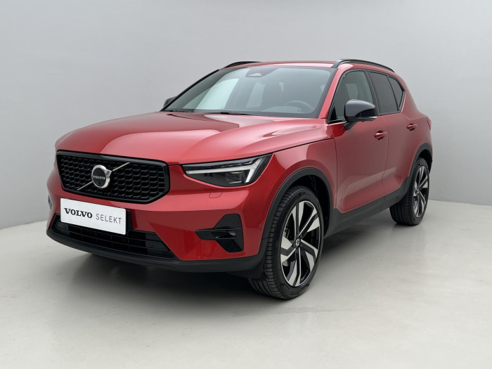 Volvo XC40 B3 ULTRA DARK AUT CZ 1.maj.