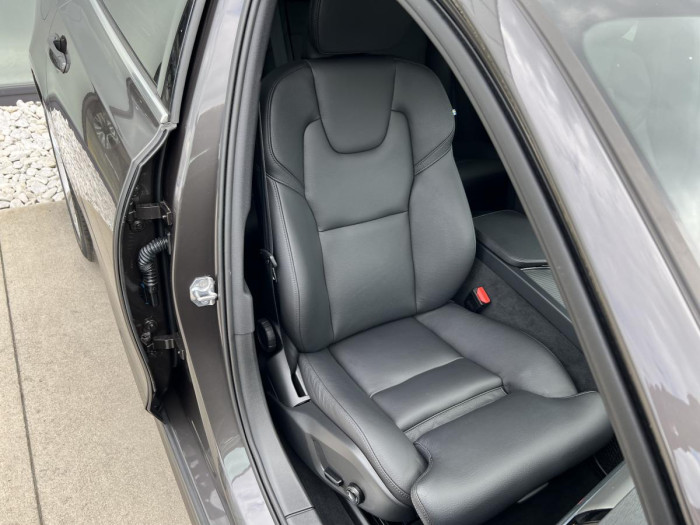 Volvo V90 D4 MOMENTUM PRO Aut 1.maj. 2.0 d Momentum