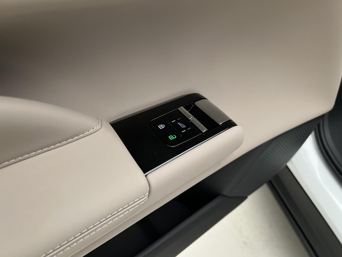 Volvo ES90 PURE ELECTRIC ULTRA