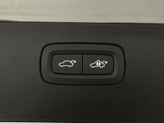 Volvo XC90 T8 AWD RECHRAGE ULTRA DARK AUT