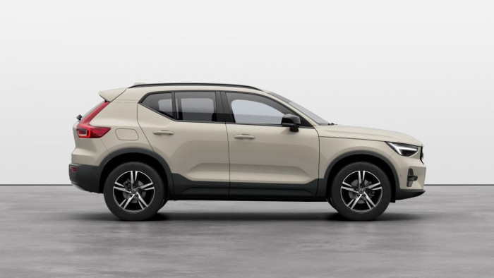 Volvo XC40 B3 AUT DARK PLUS