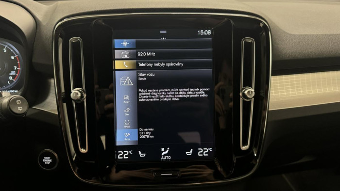 Volvo XC40 B4 MOMENTUM REZERVACE 2.0 Momentum
