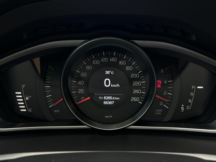 Volvo V40 D2 MOMENTUM Aut 1.maj. 2.0 d Momentum