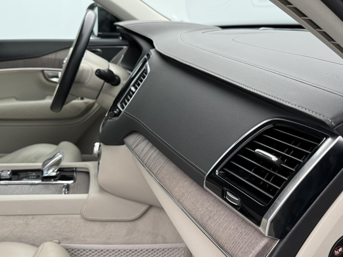 Volvo XC90 B6 AWD INSCRIPTION CZ