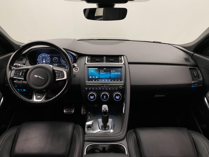 Jaguar E-Pace P300 AWD R-DYNAMIC REZERVACE 2.0 Dynamic