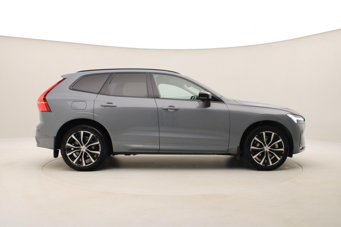 Volvo XC60 B4 AWD PLUS DARK AUT 1.maj