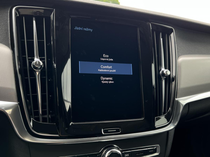 Volvo V90 B4 MOMENTUM Aut 1.maj. 2.0 Momentum