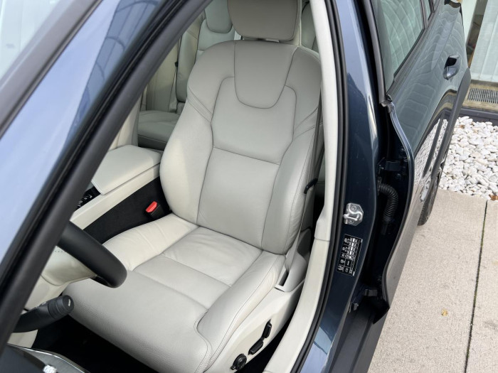 Volvo V60 CROSS COUNTRY B5 AWD Aut 1.maj
