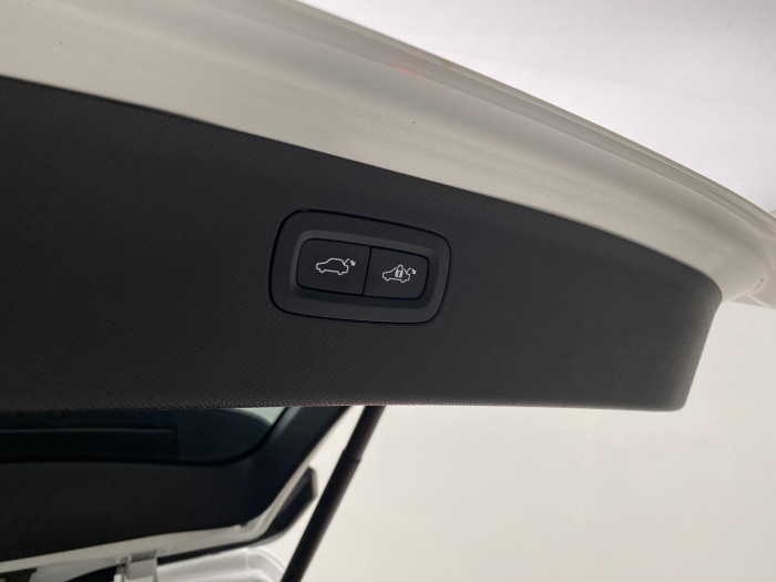 Volvo XC90 B5 AWD R-DESIGN AUT CZ