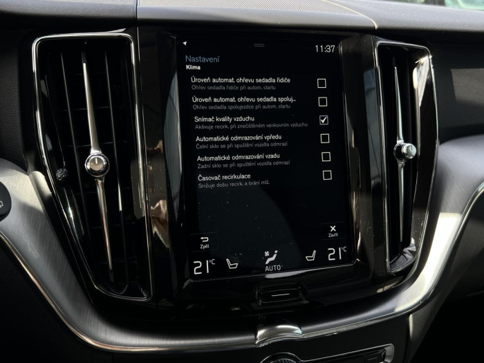 Volvo XC60 D3 MOMENTUM NAVIGACE 1.maj. 2.0 d Momentum