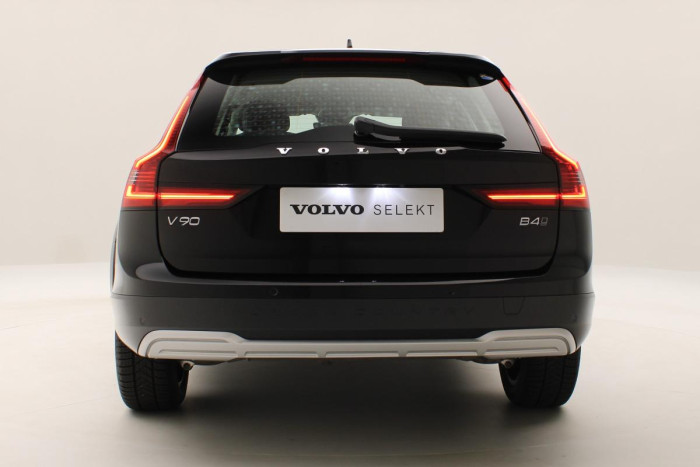 Volvo V90 CC B4 AWD AUT PLUS CZ 1.maj