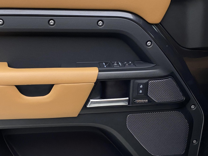 Land Rover Defender 90 P525 AWD CARPATHIAN EDITION 5.0 Edition